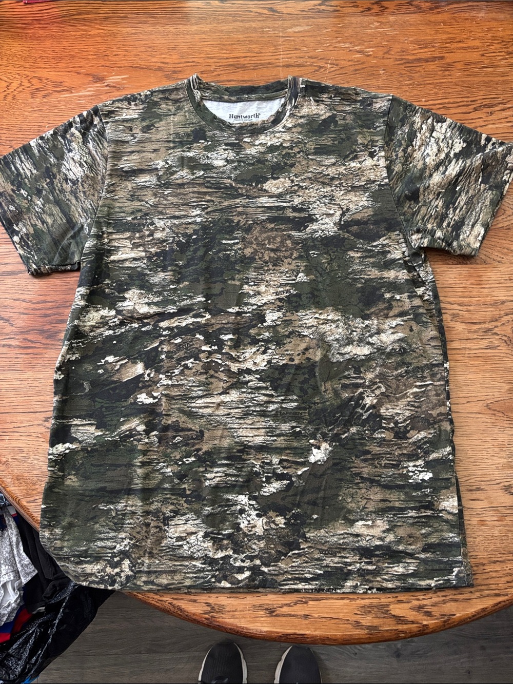 Huntworth Men's Short Sleeve Camo Tee in Green/Brown